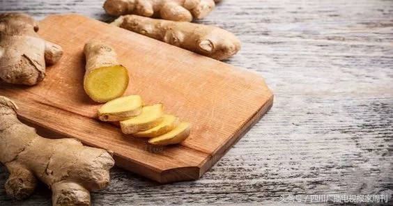 冬季泡脚暖身暖心,驱寒温肺泡脚