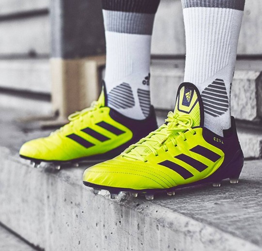 哪款足球鞋最好,适合中国人脚型的足球鞋