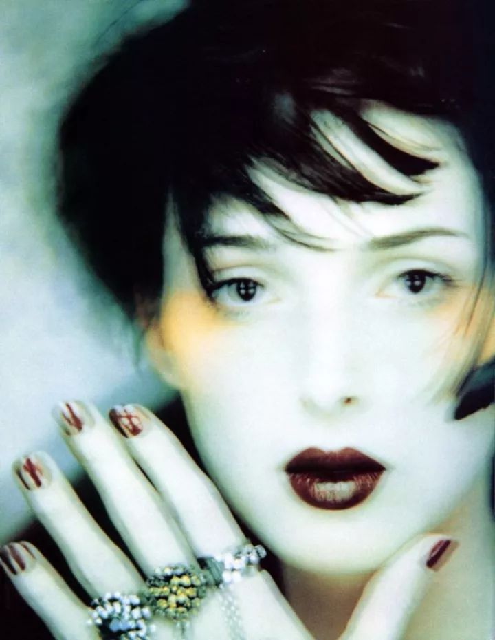 拍照手抖,拍照手抖拍出来的照片