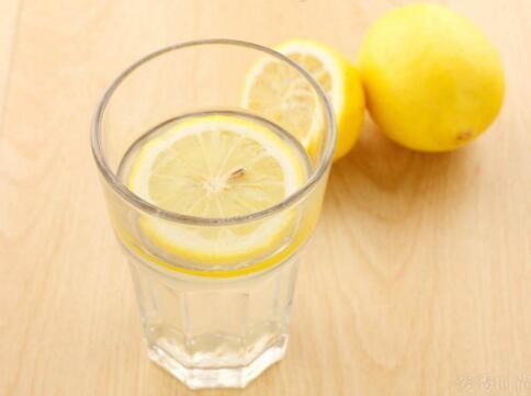 天气干燥吃什么水果润肤,春天天气干燥吃什么食物好