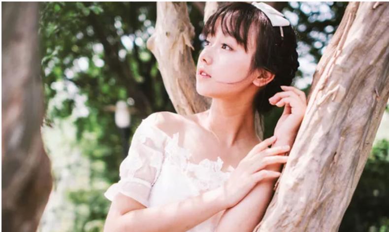 韩国染唇液,韩国女生的唇妆