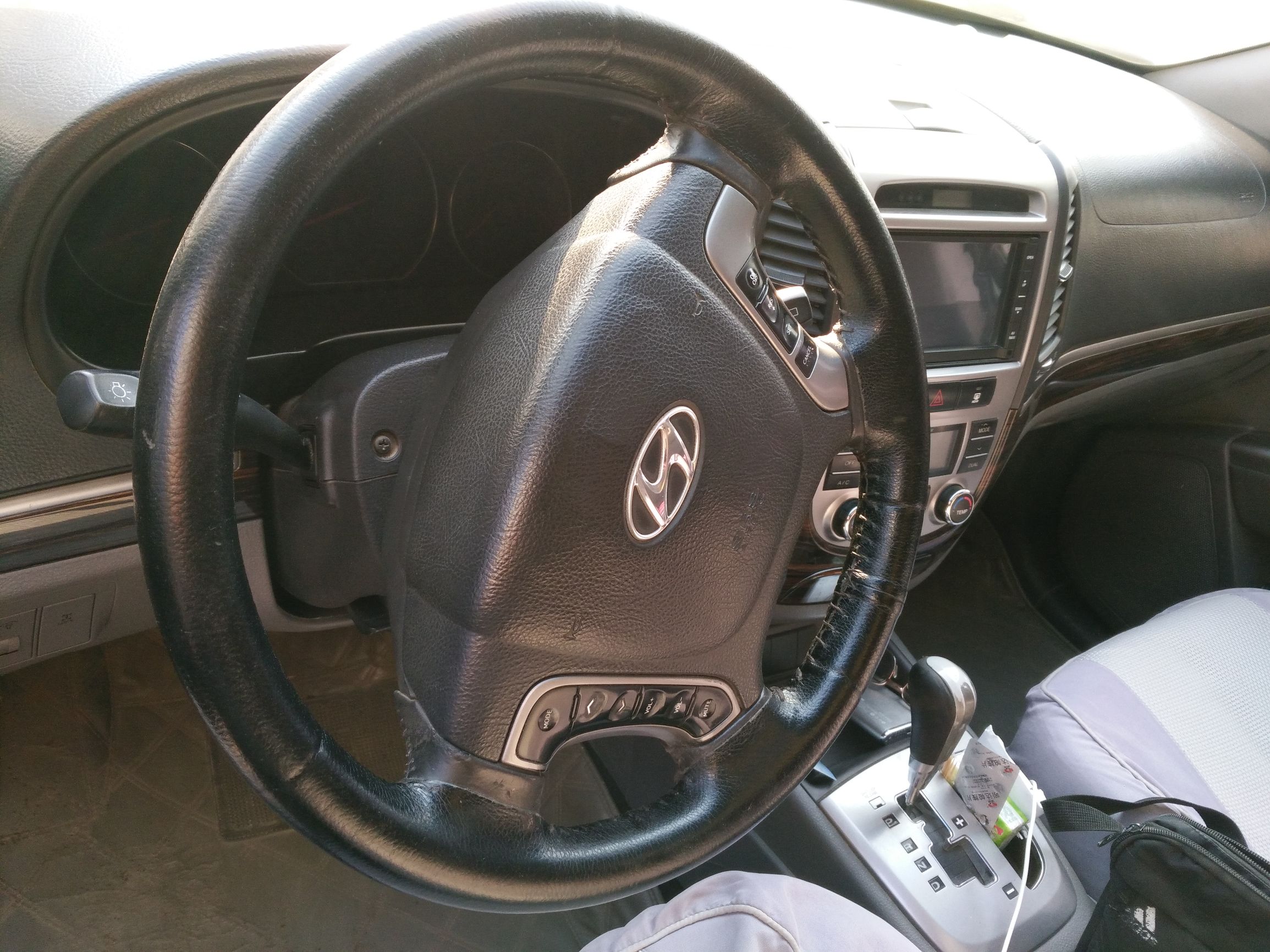 二手现代圣达菲和途胜哪个好,进口现代圣达菲2.7四驱多少钱11年