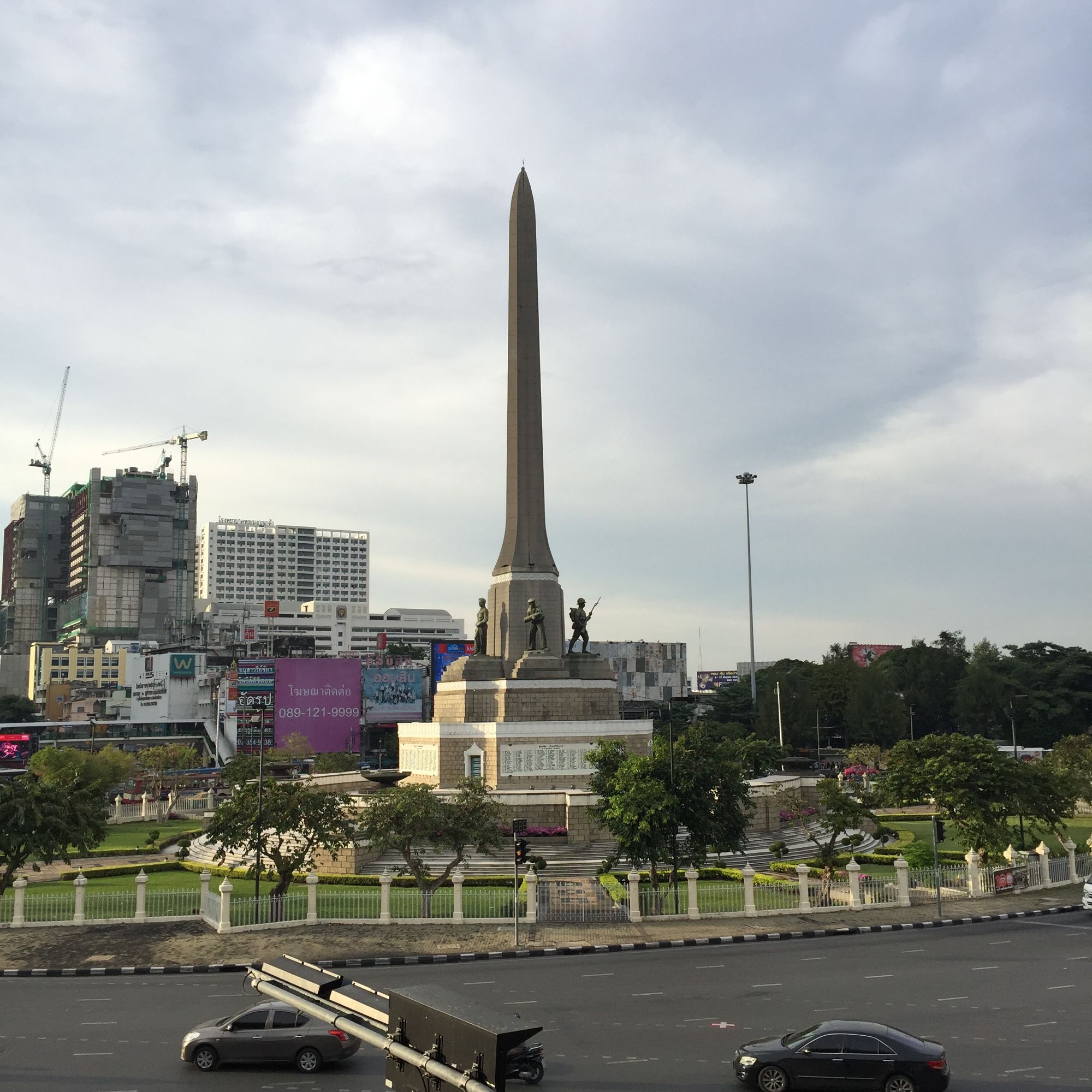 曼谷中国留学生多的地方,曼谷留学带什么