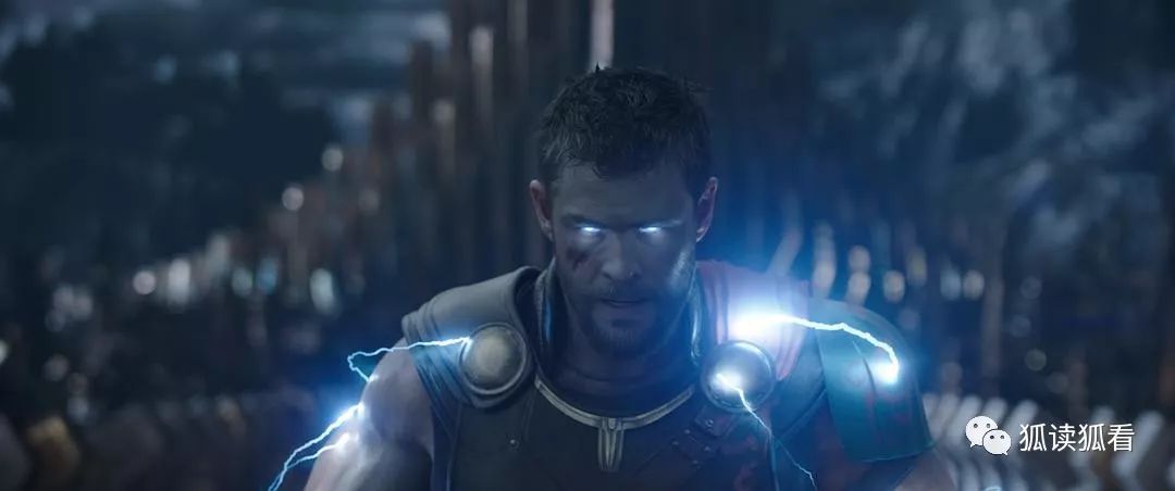 雷神3诸神黄昏举起锤子,雷神3:诸神黄昏超燃镜头