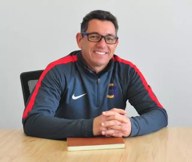 新疆孩子的足球梦,蒲城孩子的足球梦