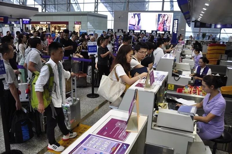 今天双流机场出行最新通知,看飞机双流机场