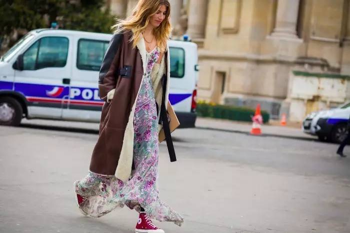 你还在迷恋Stan Smith啊？！ | 她们都换帆布鞋唻~