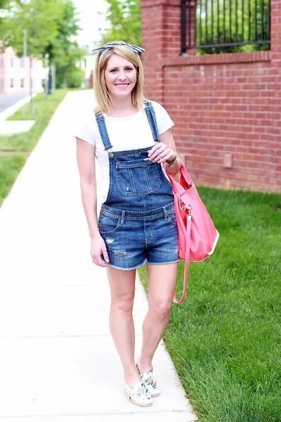 三月没减肥也别慌，背带裤重出江湖啦