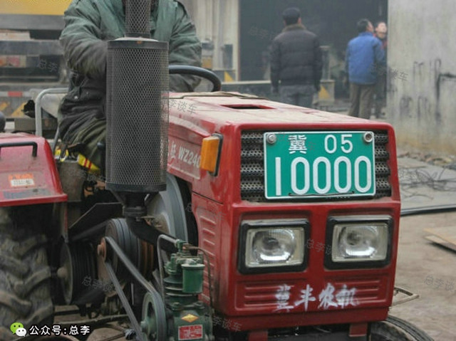 老公，这五菱跑车真漂亮，明年咱换车吧？100多万你能存够吗？