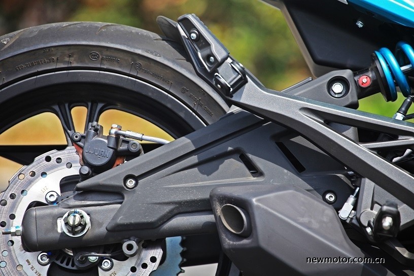 春风650nk和400nk如何选,春风400nk哪款最好