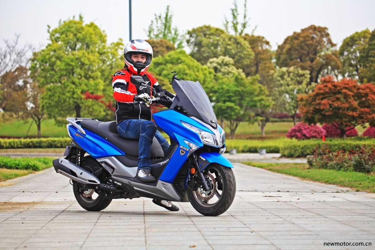 光阳赛艇300测评,牛摩测评赛科龙