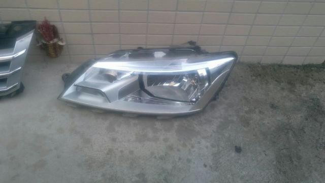 大众新桑塔纳氙气大灯,新款桑塔纳改疝气大灯