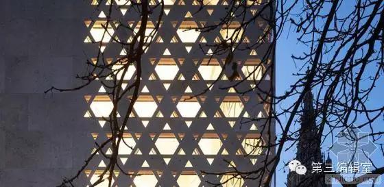 鐘瑰お浜轰俊浠扮殑鍔涢噺,淇′话鐨勫姏閲忔敮鎾戠潃鐘瑰お姘戞棌