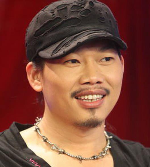 他送过外卖，当过球童，发过传单，却成一代词神，周董的黄金拍档