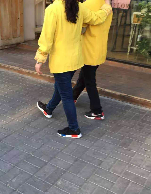 阿迪达斯nmd鞋会越穿越松吗,阿迪达斯tf成人足球鞋