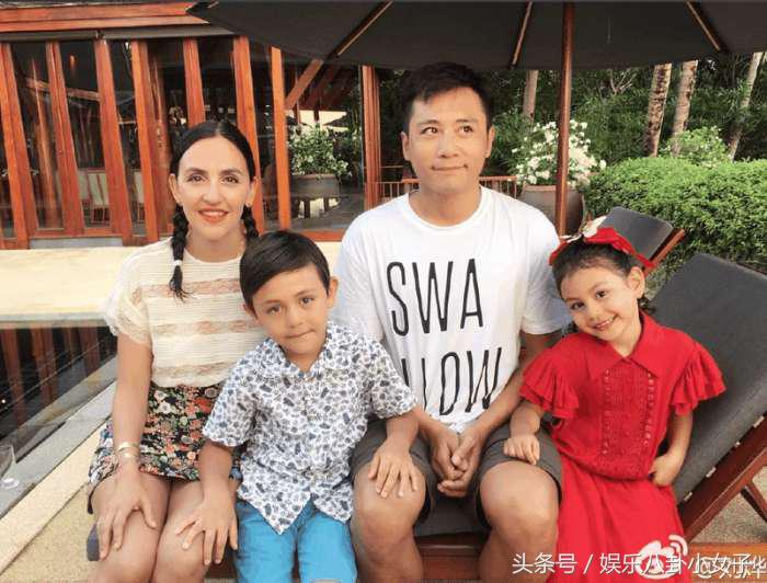 厉害了!7岁诺一给姥爷和爷爷做同声传译,网友:刘烨你学着点