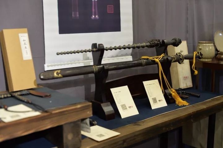 各位旅客请注意带上自己的行李,飞机场能不能带茶叶过安检