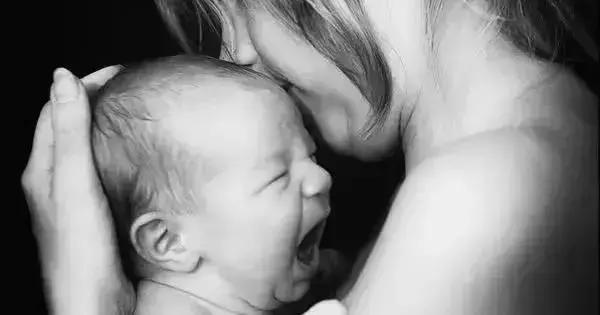 亲吻宝宝对宝宝有好处吗,大人亲吻宝宝会让宝宝得什么病