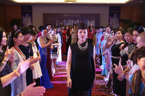 马小云收入多少,马小云真的是亿万富翁吗