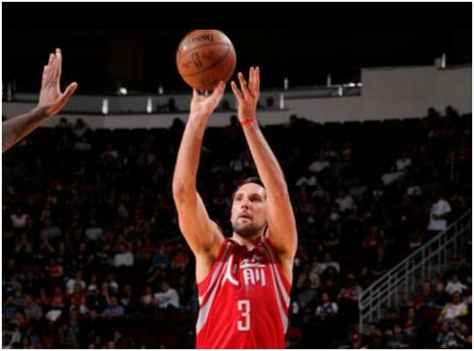 还给保罗的3号球衣，安德森做了正确的选择，喂“饼”他已经吃撑了