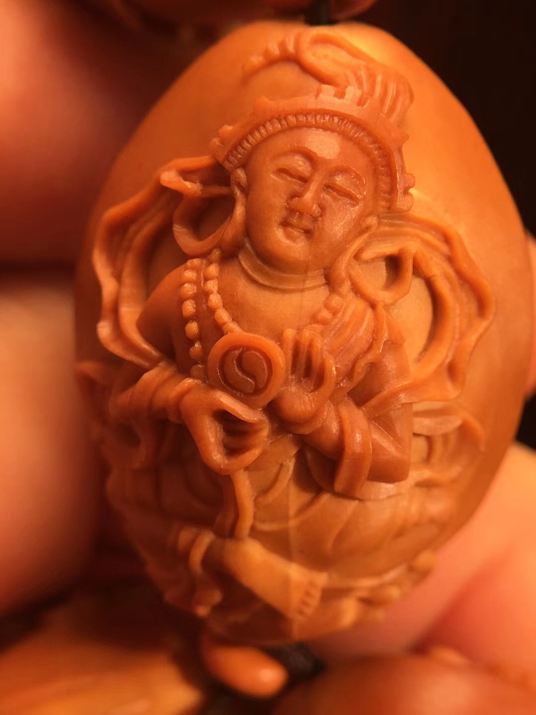 橄榄核里边都干了还容易开裂吗,橄榄核开裂用蛋清还是用502