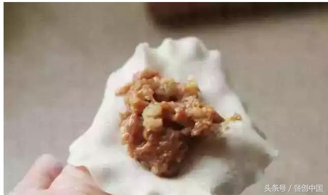 正宗小笼灌汤包做法,正宗灌汤小笼包馅正宗做法配方