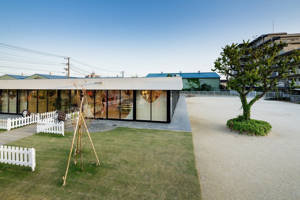 日式幼儿园的设计,日本幼儿园露天设计