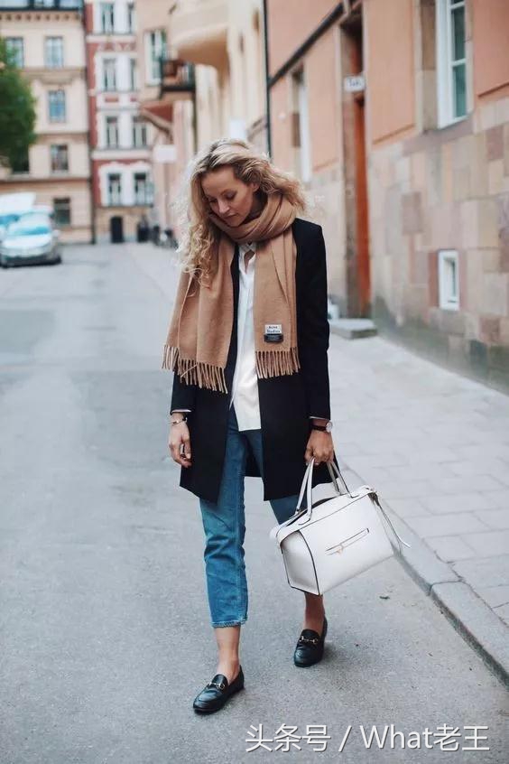 lv羊绒围巾哪个颜色最百搭,买羊绒围巾哪个颜色最百搭