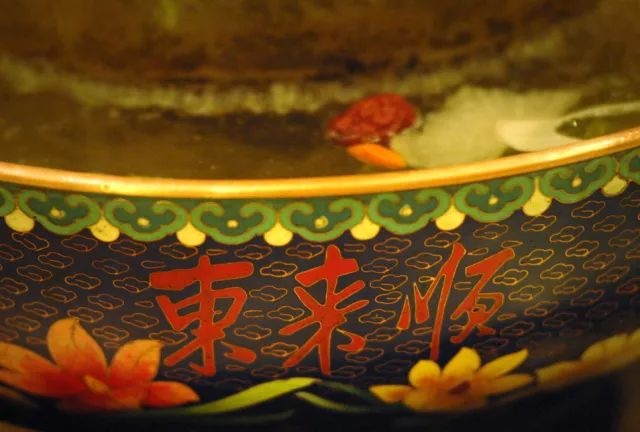 在寒冷的冬季运动时应该注意什么,在寒冷的地方冬天如何御寒