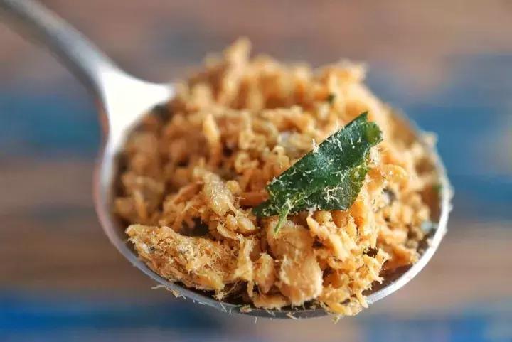 关于咸蛋黄的网红零食,上瘾的卤味零食