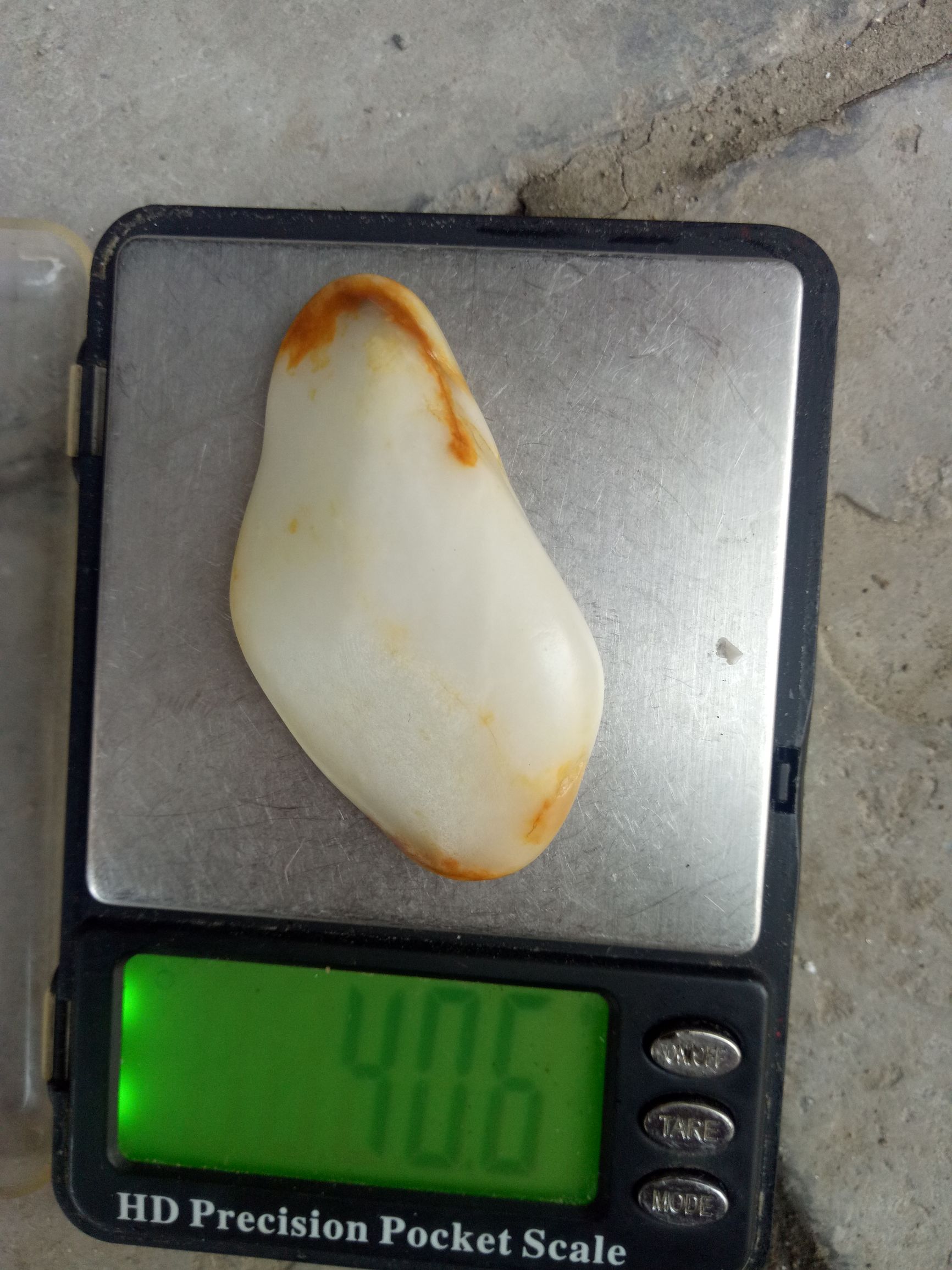 巴掌大的玉矿石值多少钱,巴掌大的玛瑙原石能卖多少钱