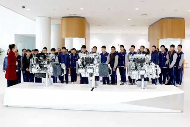 「校园成长」初一7班陈雨霏参观哈弗技术中心有感