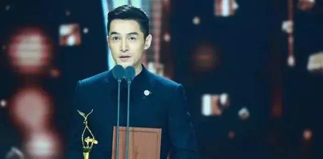 胡歌深夜发圈,胡歌深夜发文感慨万千