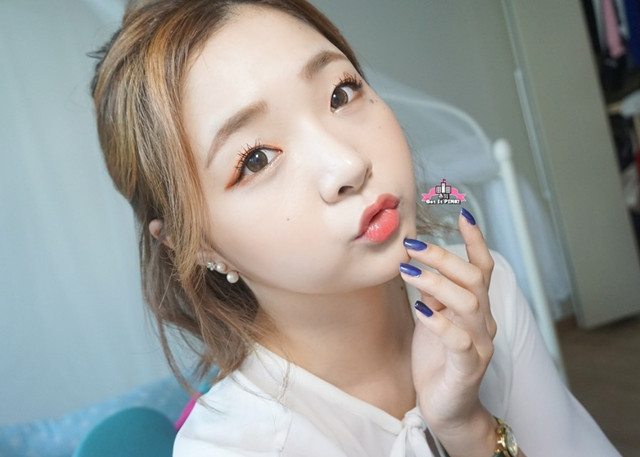 眼妆夕阳珊瑚色,杏珊瑚色眼妆