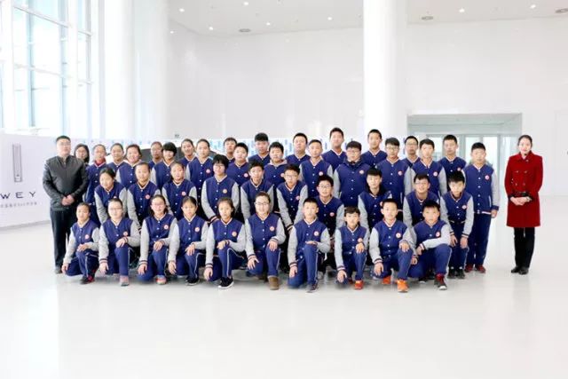 「校园成长」初一7班陈雨霏参观哈弗技术中心有感