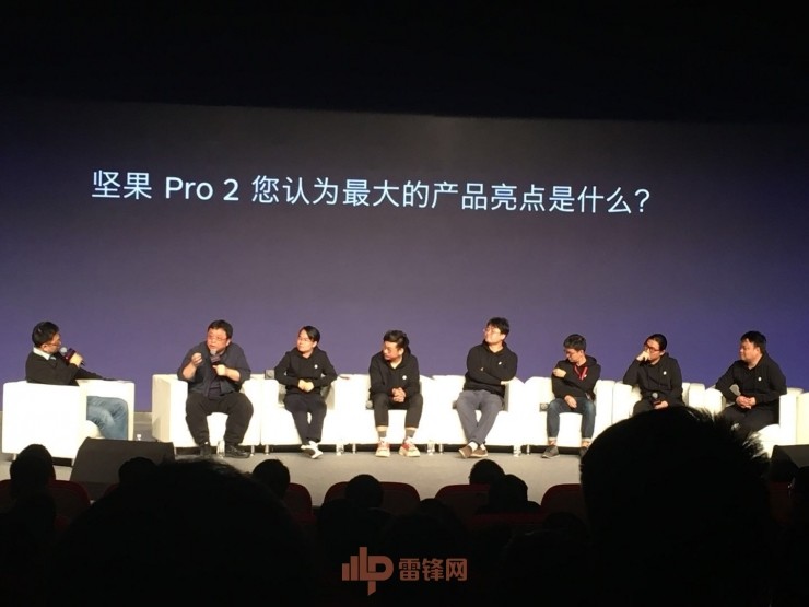 锤子手机发布会罗永浩哽咽,罗永浩锤子t1手机发布会