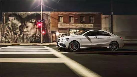 开车上路这些奇葩操作你遇到过吗,开车掌握了这五项保证你安全