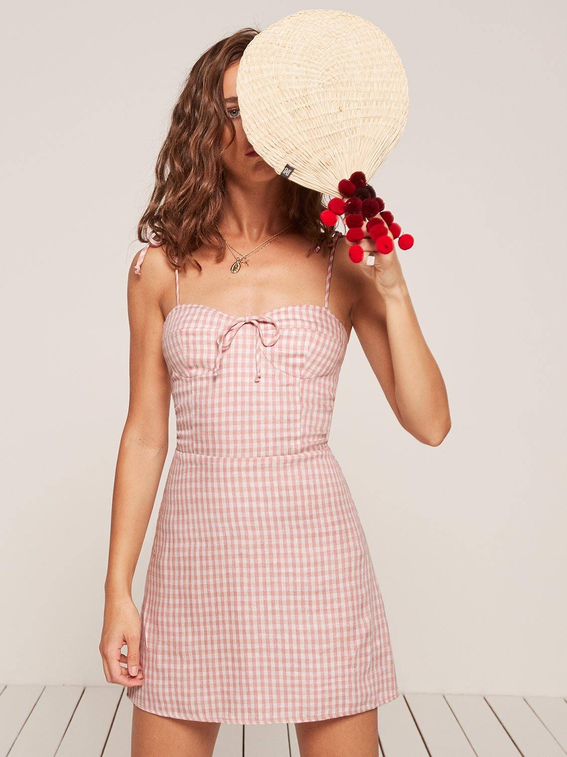 好看且质量好的连衣裙,这三款连衣裙能从秋美到冬