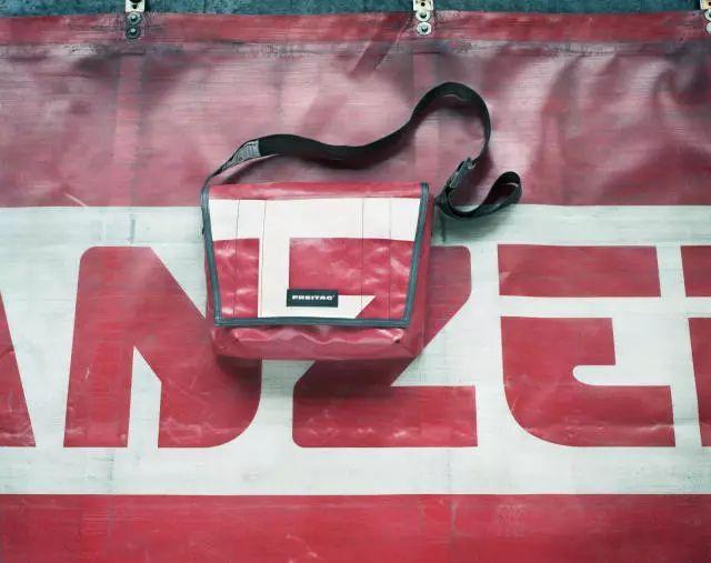 用货车破帆布做的包,用防水布做包包视频