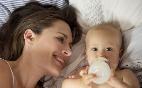 牛产后没有奶水不足怎么办,产后两个月奶水不足怎么补