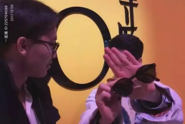 网红走红毯过程,佛系网红走红毯