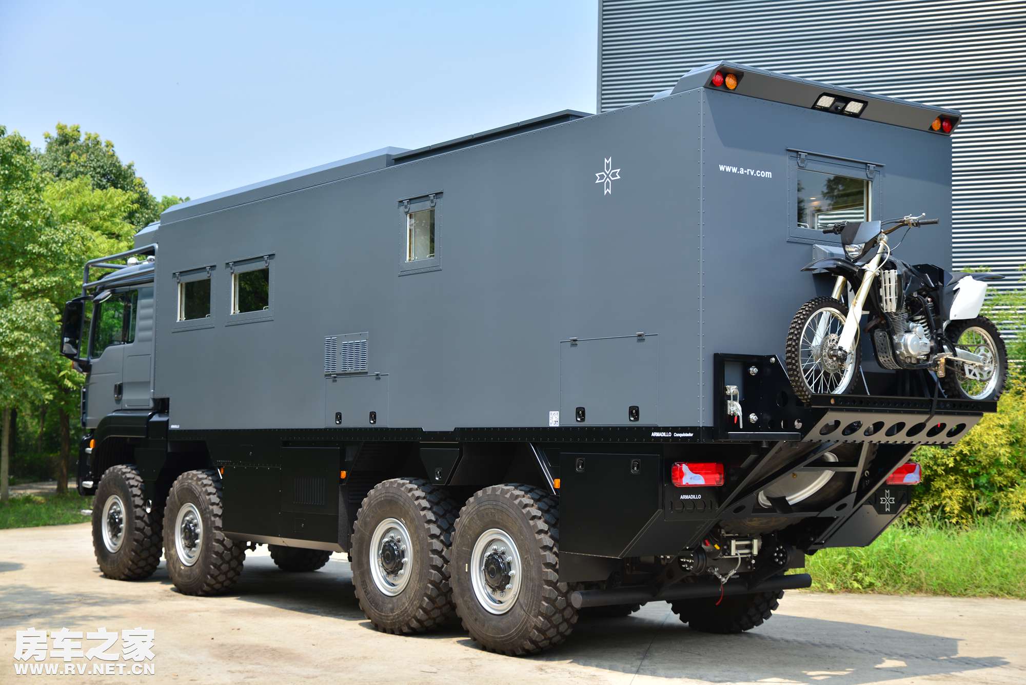 阿莫迪罗6x6征服者越野房车 (阿莫迪罗征服者8x8越野房车自驾游)