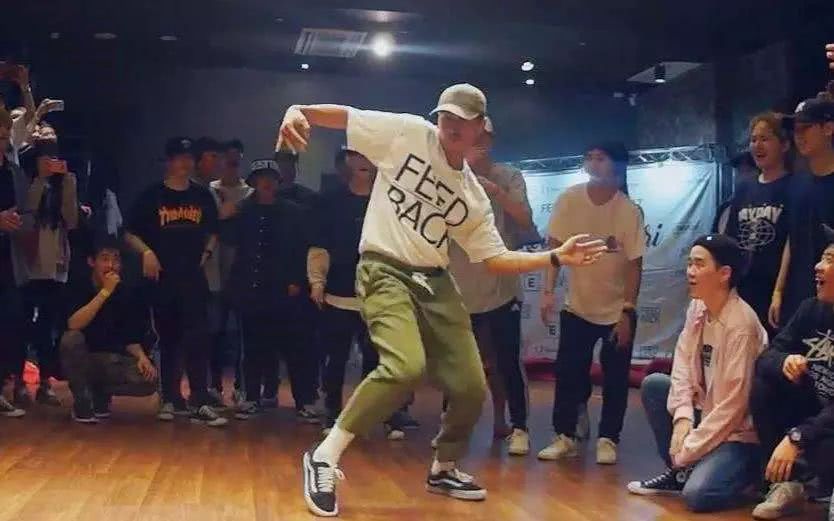 一般跳街舞穿什么鞋,第一次跳街舞穿什么鞋