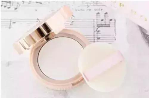 50元买个香奈儿,一万块钱香奈儿能买到啥