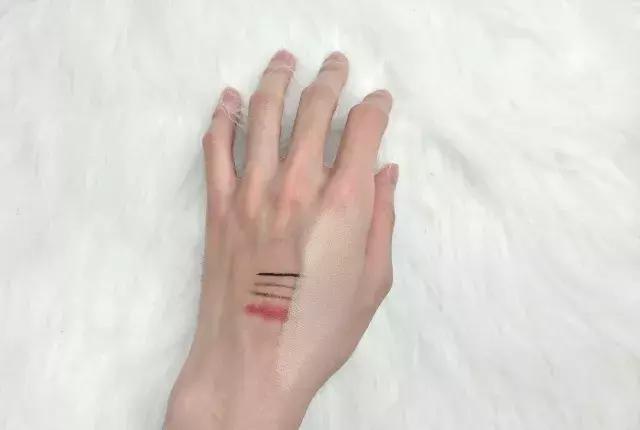 一路开挂底妆全线测评全是大实话,值得买的第一瓶大牌粉底液