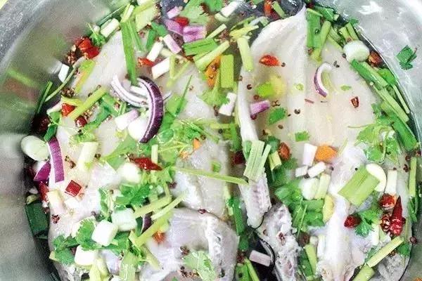 烤鱼店十款烤鱼秘制配方制作工艺,正宗烤鱼制作方法全过程