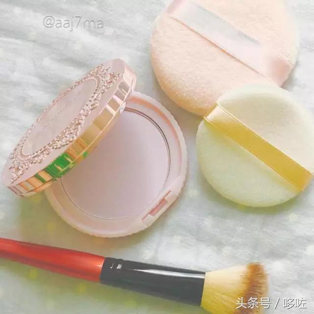 轻盈细腻丝滑散粉,夏季必备的散粉有哪些款式