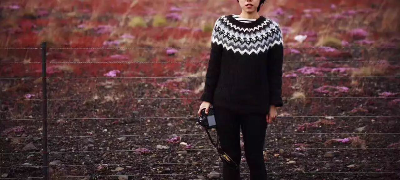 这个圣诞节，如何在合照中脱颖而出，这款减龄花纹一定适合你！