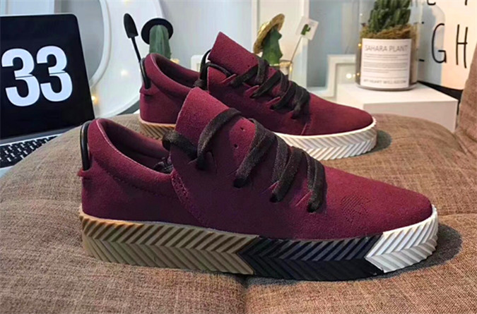 阿迪达斯adidas最新款三叶草,adidas阿迪达斯大男童鞋子