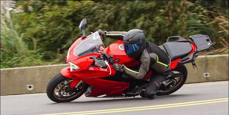 本田v4发动机视频,摩托车v4和直四引擎的区别